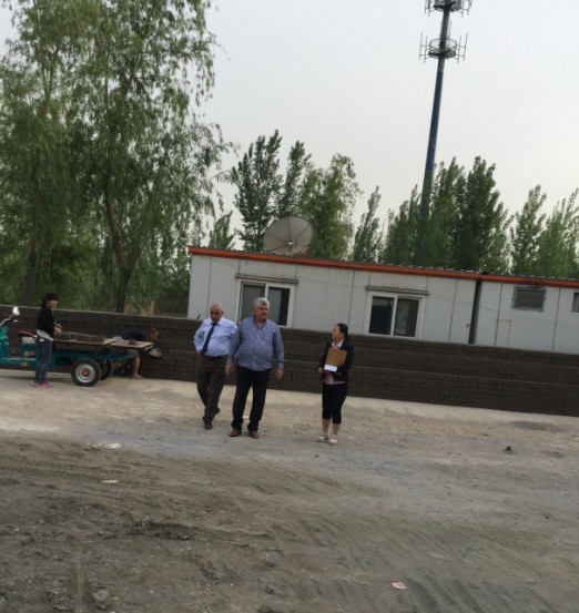 Saudi Arabia customer visit our factory and discuss the purchase