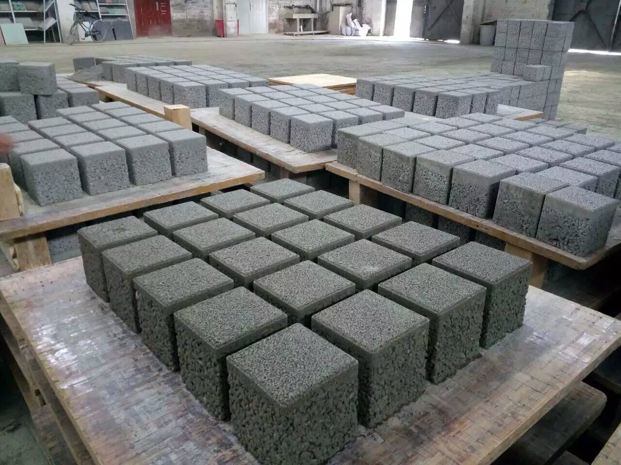 Beijing Shougang Group purchase ZCJK QTY6-15 block machine to produce water permeable brick