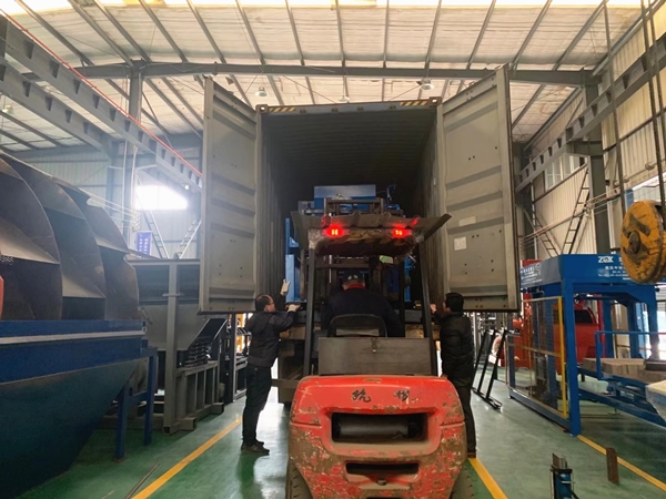 HOLLOW BLOCK MACHINE