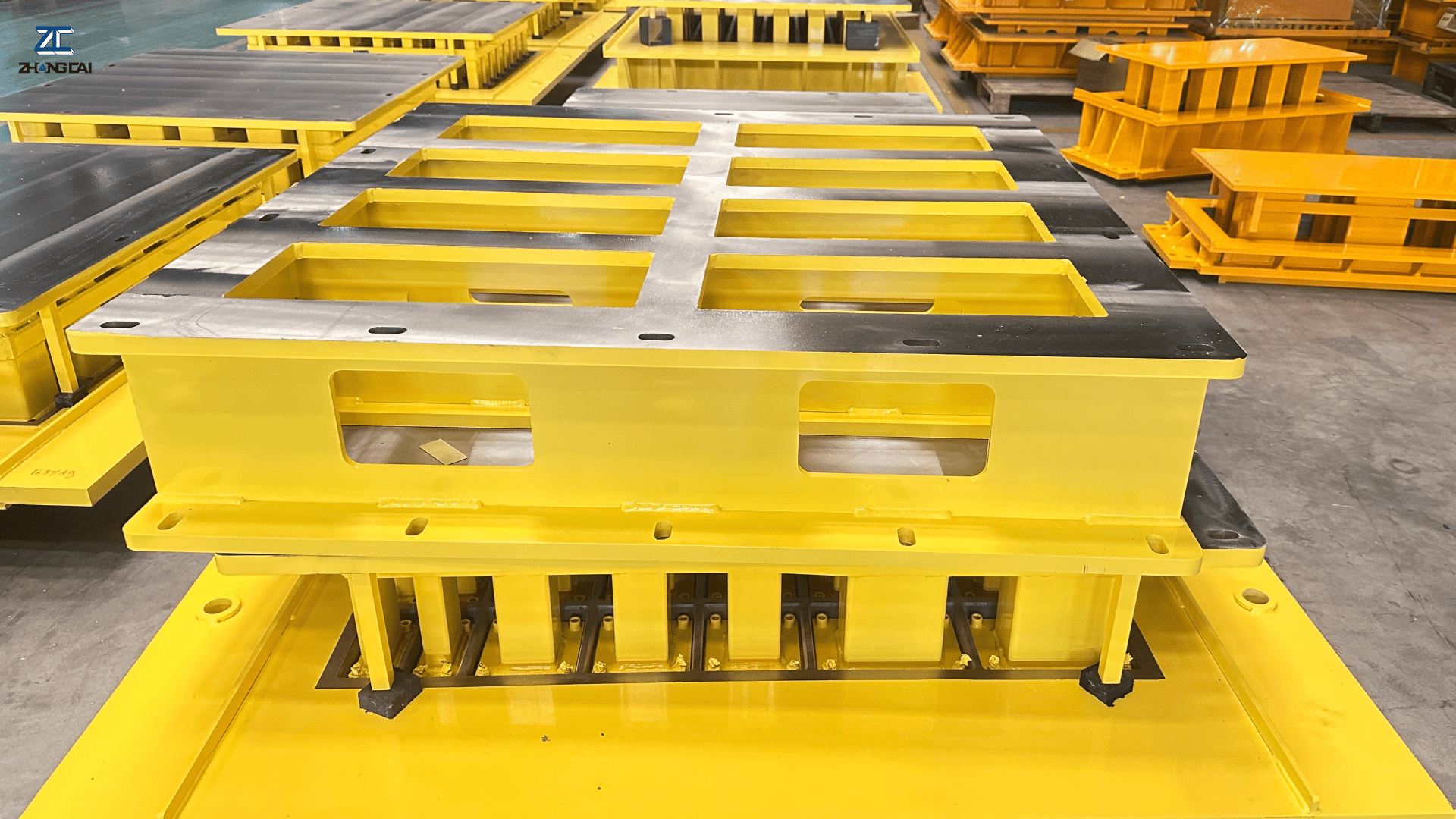 01 High-precision concrete block mold for reinforced CMU production manufactured by ZCJK..png