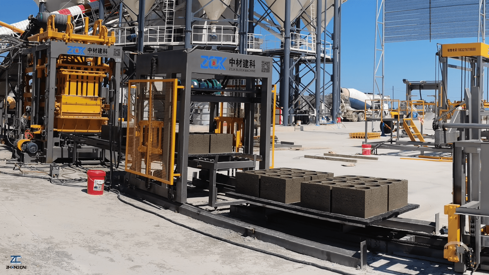 block making machine operating in extreme climates.png